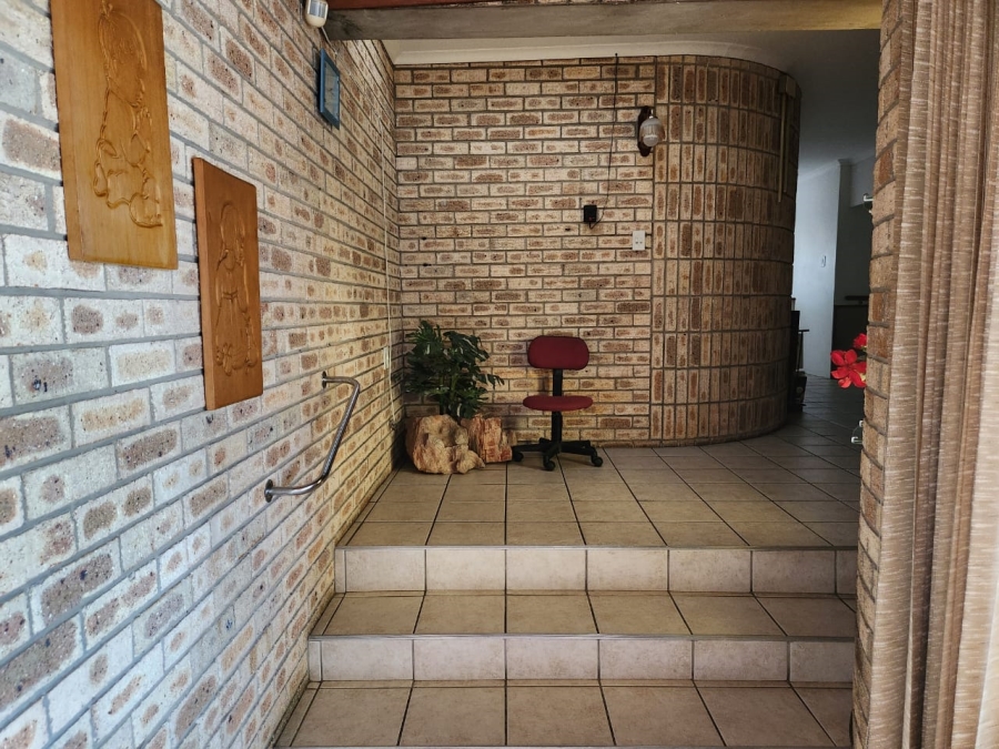 3 Bedroom Property for Sale in Humewood Eastern Cape
